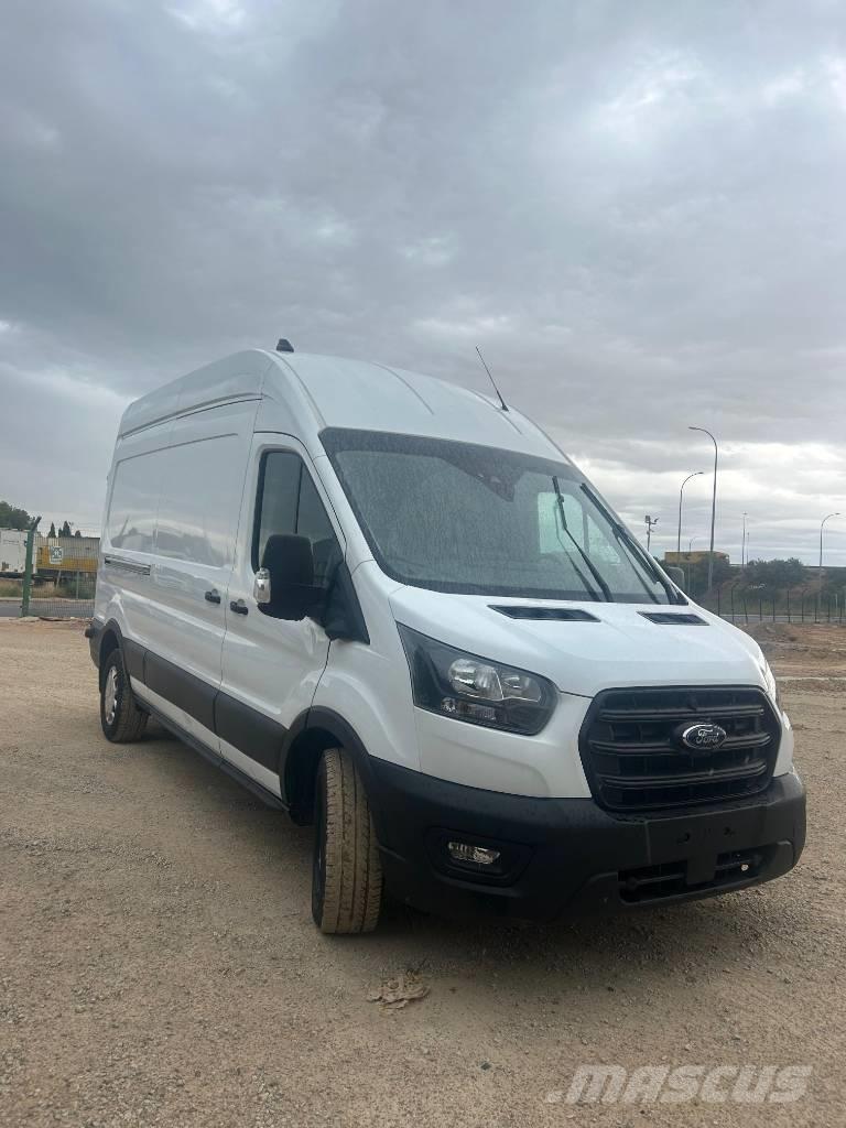 Ford Transit Transporterek