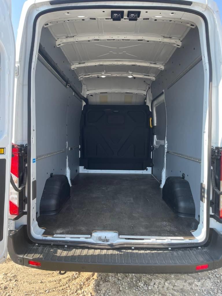 Ford Transit Transporterek
