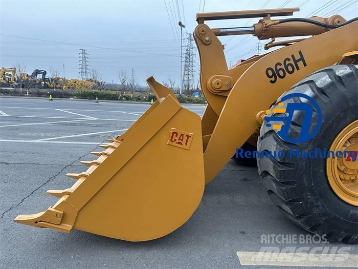 CAT 966H Gumikerekes homlokrakodók