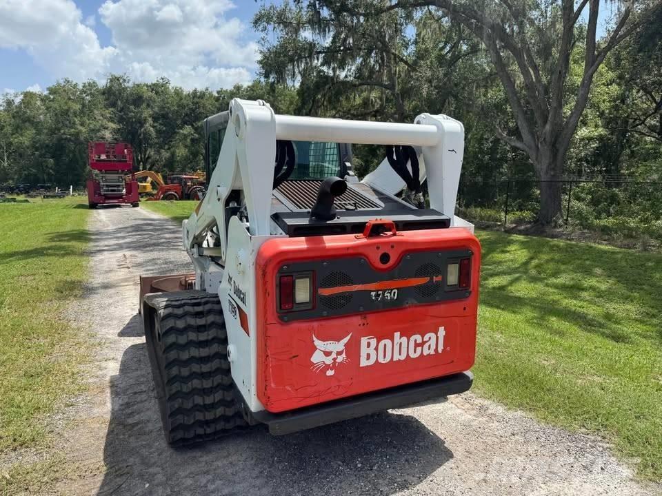 Bobcat T750 Kompaktrakodók