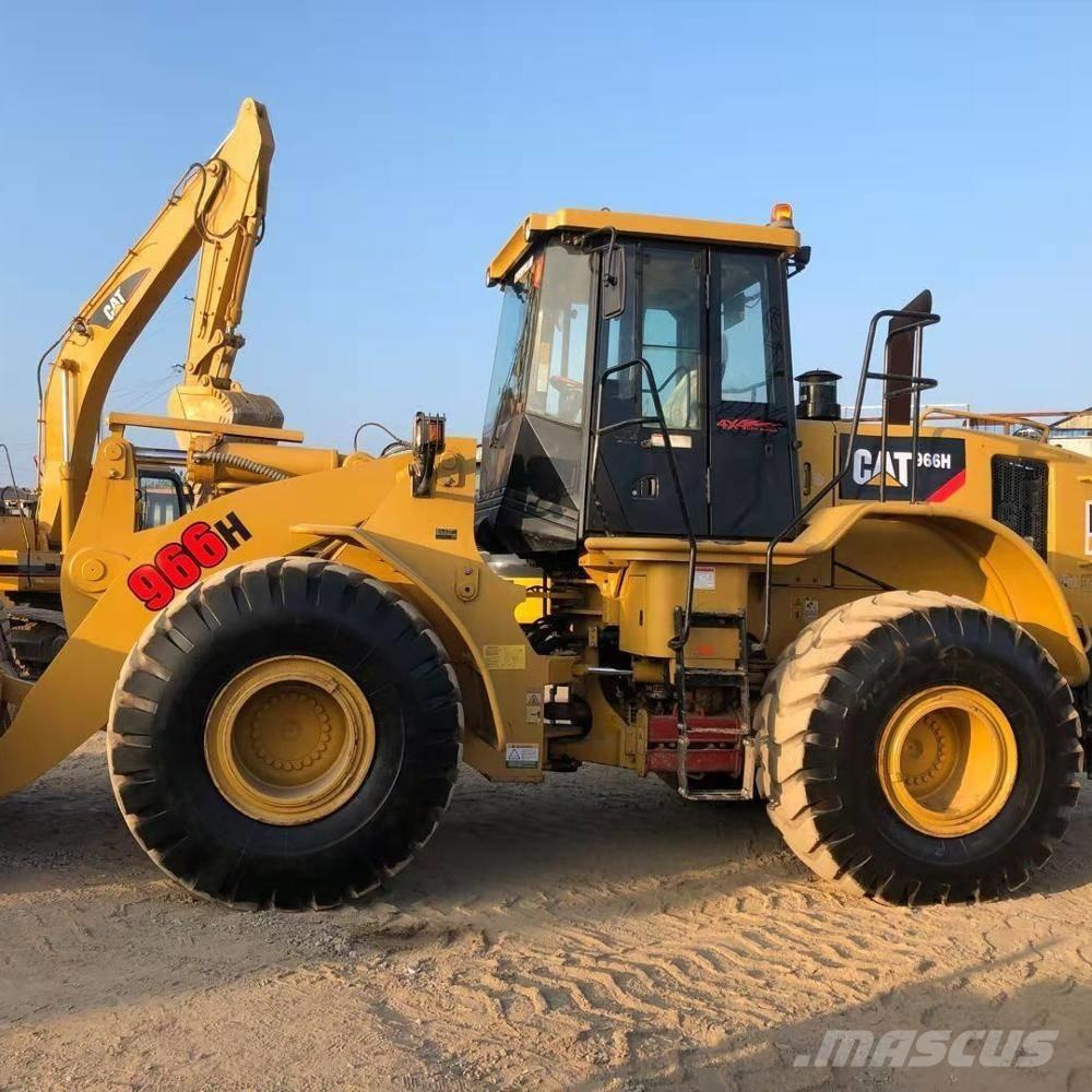 CAT 966H Gumikerekes homlokrakodók