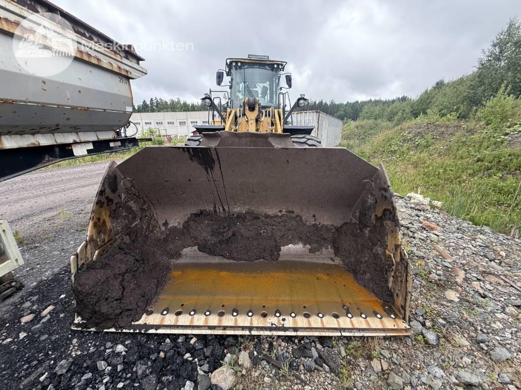 CAT 972 M Gumikerekes homlokrakodók