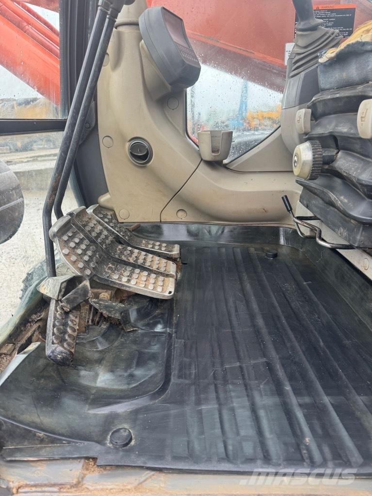 Hitachi zx210 Lánctalpas kotrók