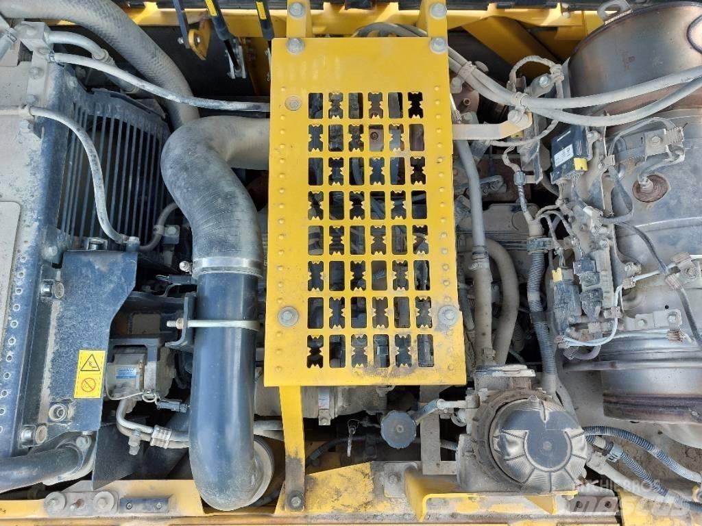 Komatsu HB365LC-3 Lánctalpas kotrók