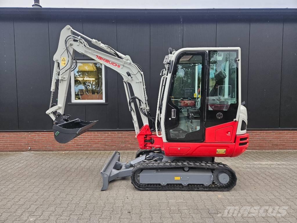 Takeuchi TB 230 Mini kotrók < 7t