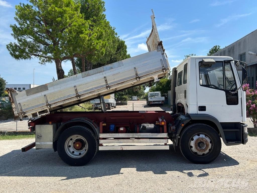 Iveco 120E18K Platós / Ponyvás teherautók