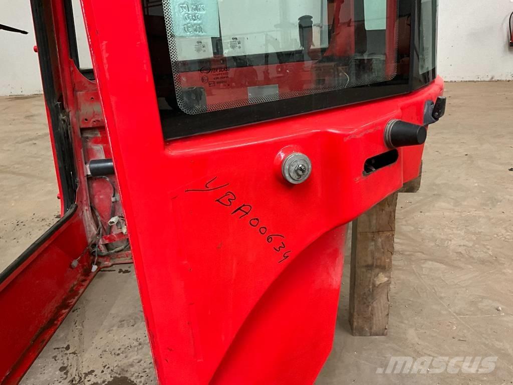 Yanmar Vio 25-6 Vezetőfülke és belső tartozékok