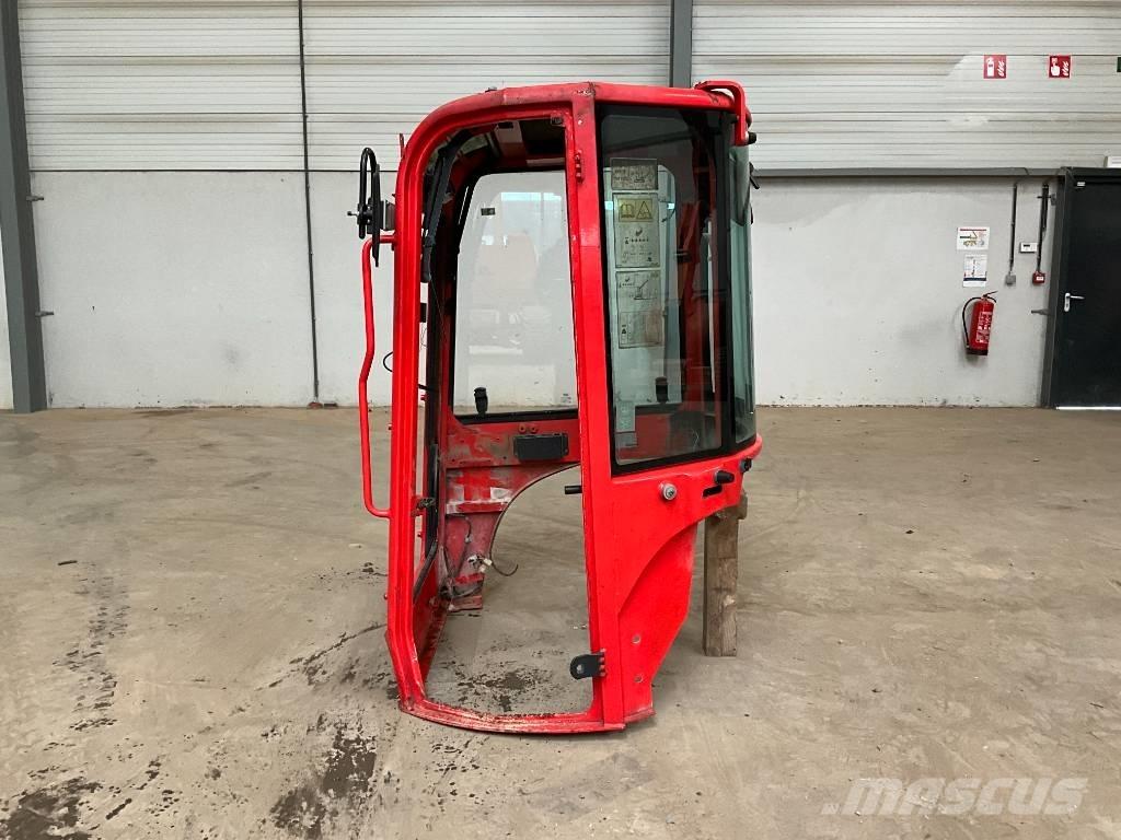 Yanmar Vio 25-6 Vezetőfülke és belső tartozékok