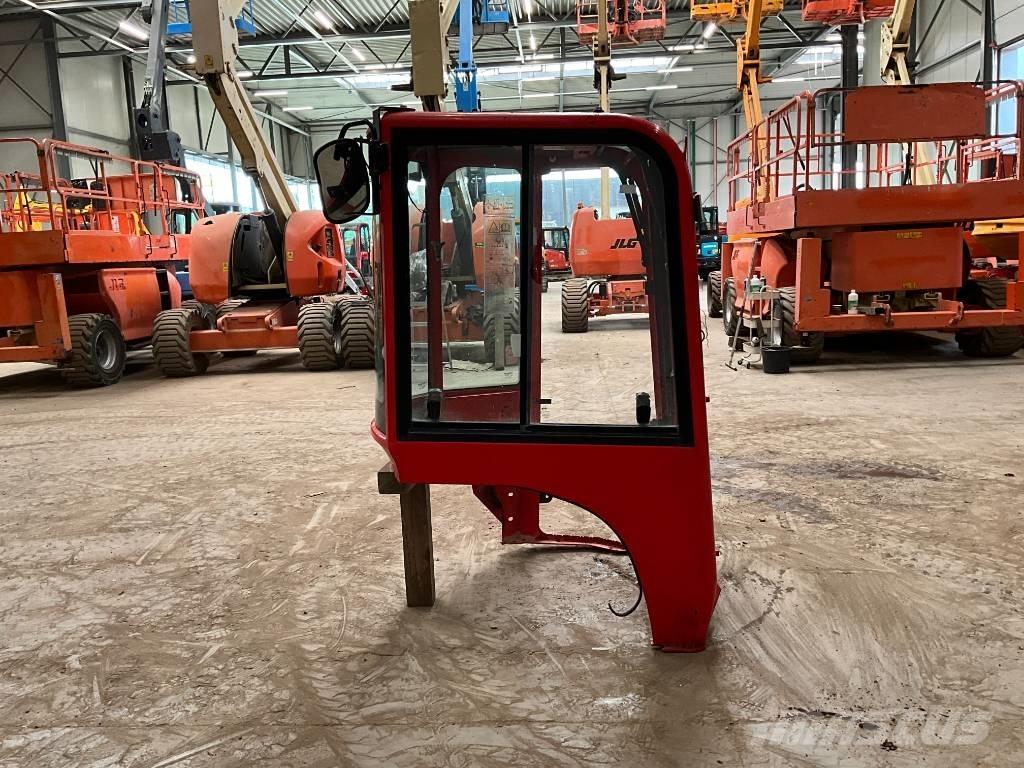 Yanmar Vio 25-6 Vezetőfülke és belső tartozékok