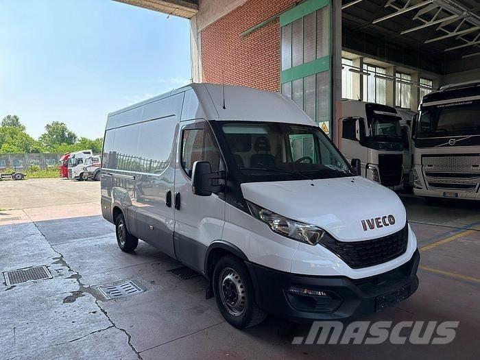 Iveco 35S16 Transporterek
