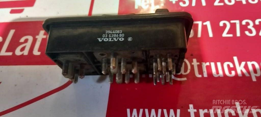 Volvo FH 12.  3944083 Vezetőfülke és belső tartozékok