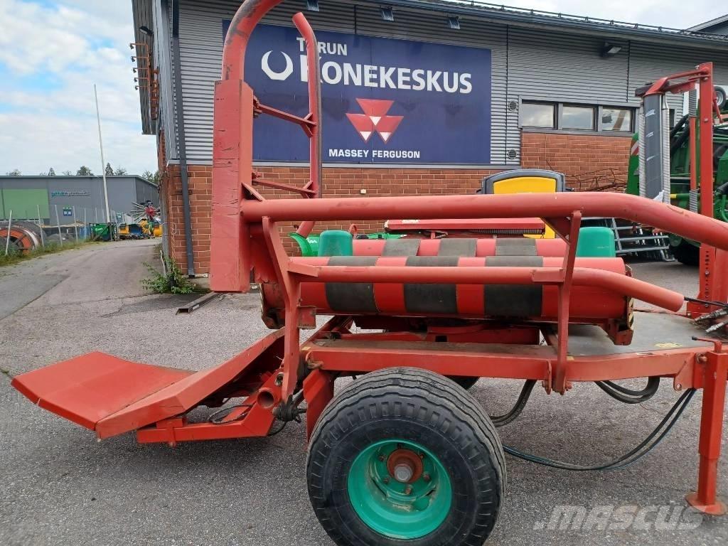 Kverneland 7517 Göngyölő gépek