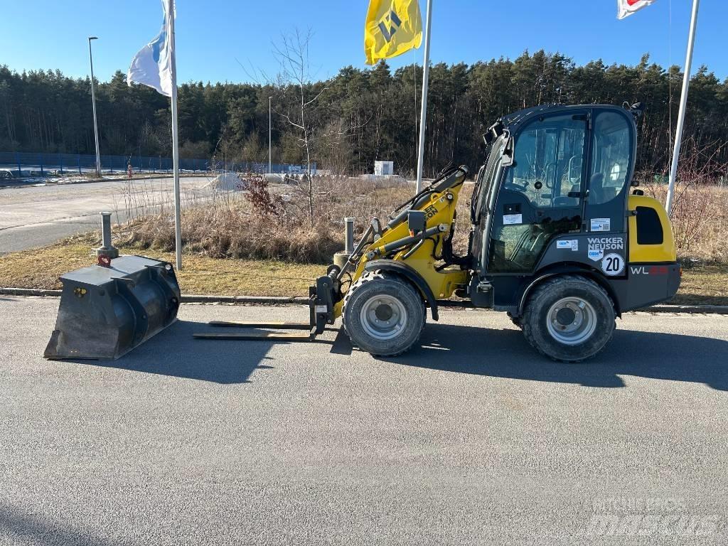 Wacker Neuson WL 25 Gumikerekes homlokrakodók