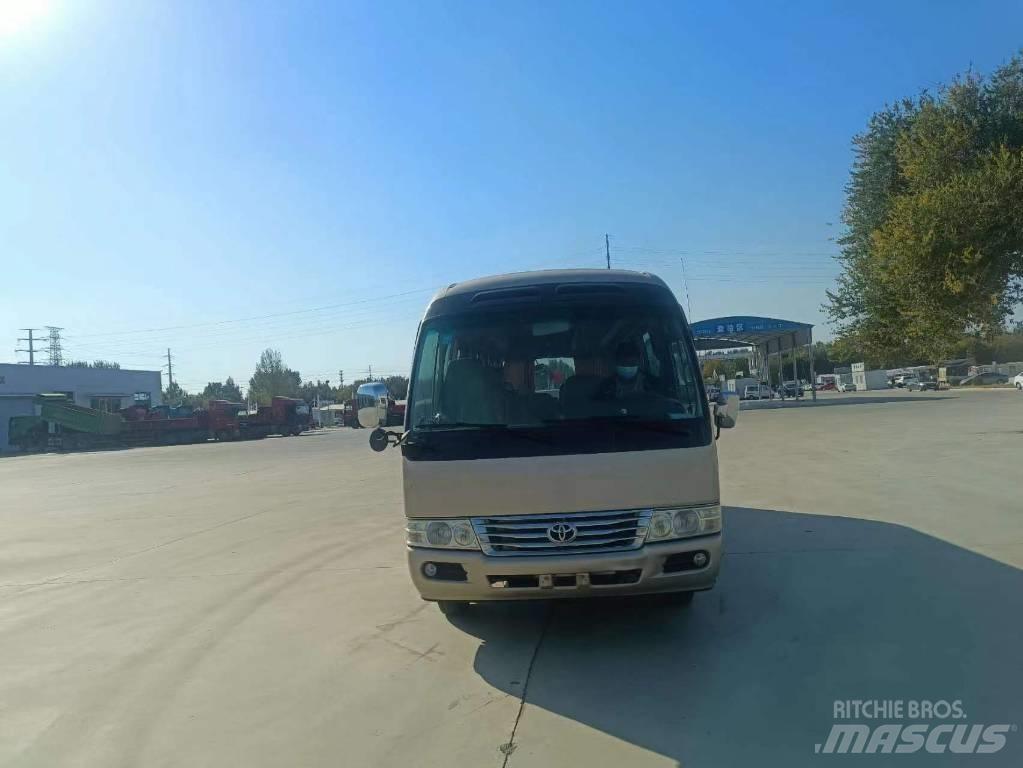 Toyota Coaster Bus Mini buszok