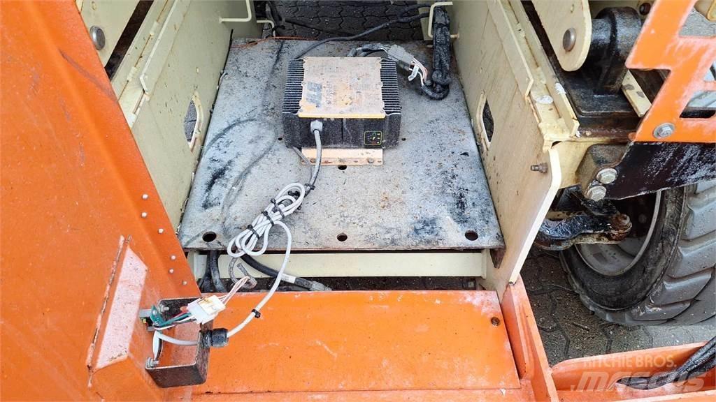 JLG 4069LE Ollós emelők