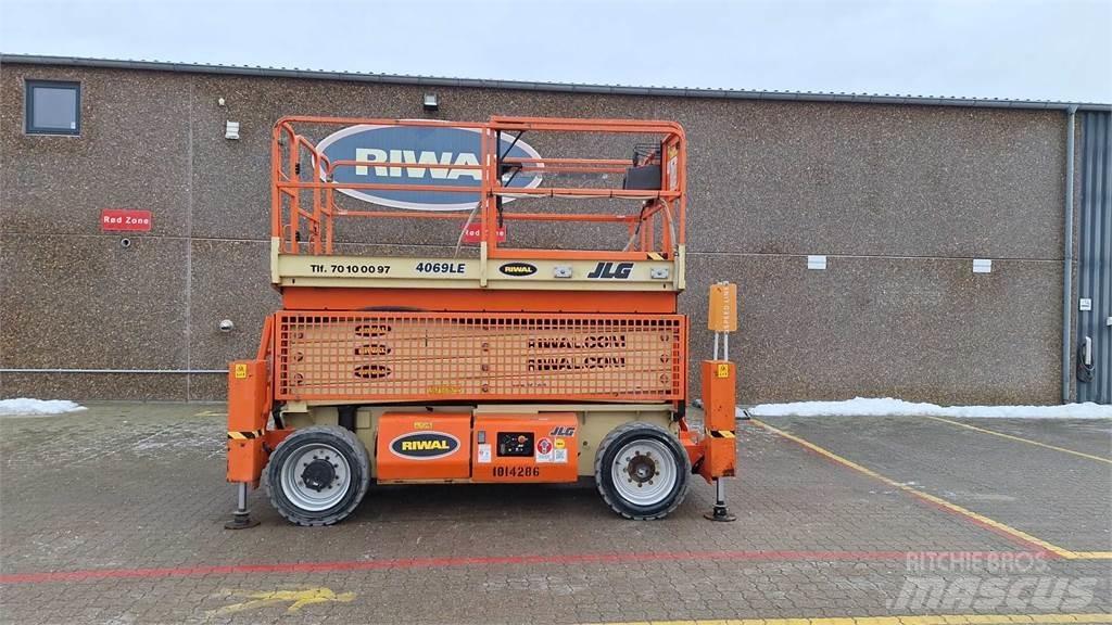 JLG 4069LE Ollós emelők
