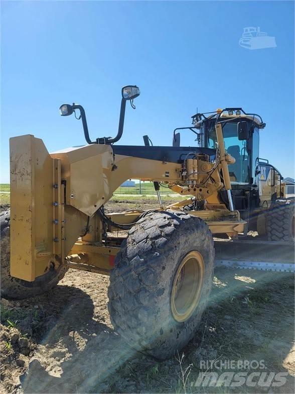 CAT 14M Gréderek