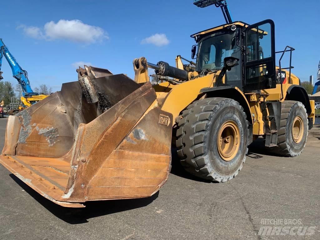 CAT 972 Mxe Gumikerekes homlokrakodók