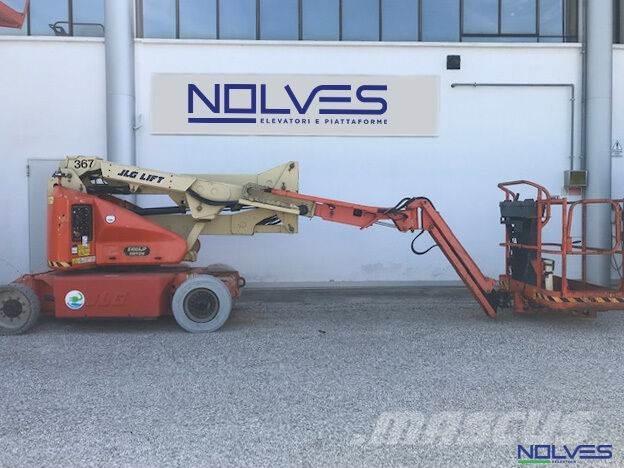 JLG E400AJPn Karos emelők