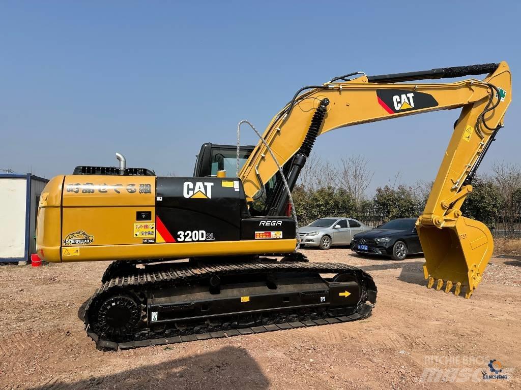CAT 320D2L Lánctalpas kotrók