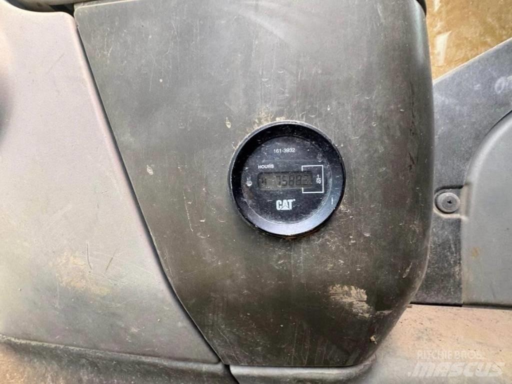 CAT 320 D Lánctalpas kotrók