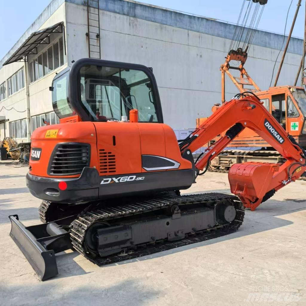 Doosan DX60-9C Mini kotrók < 7t