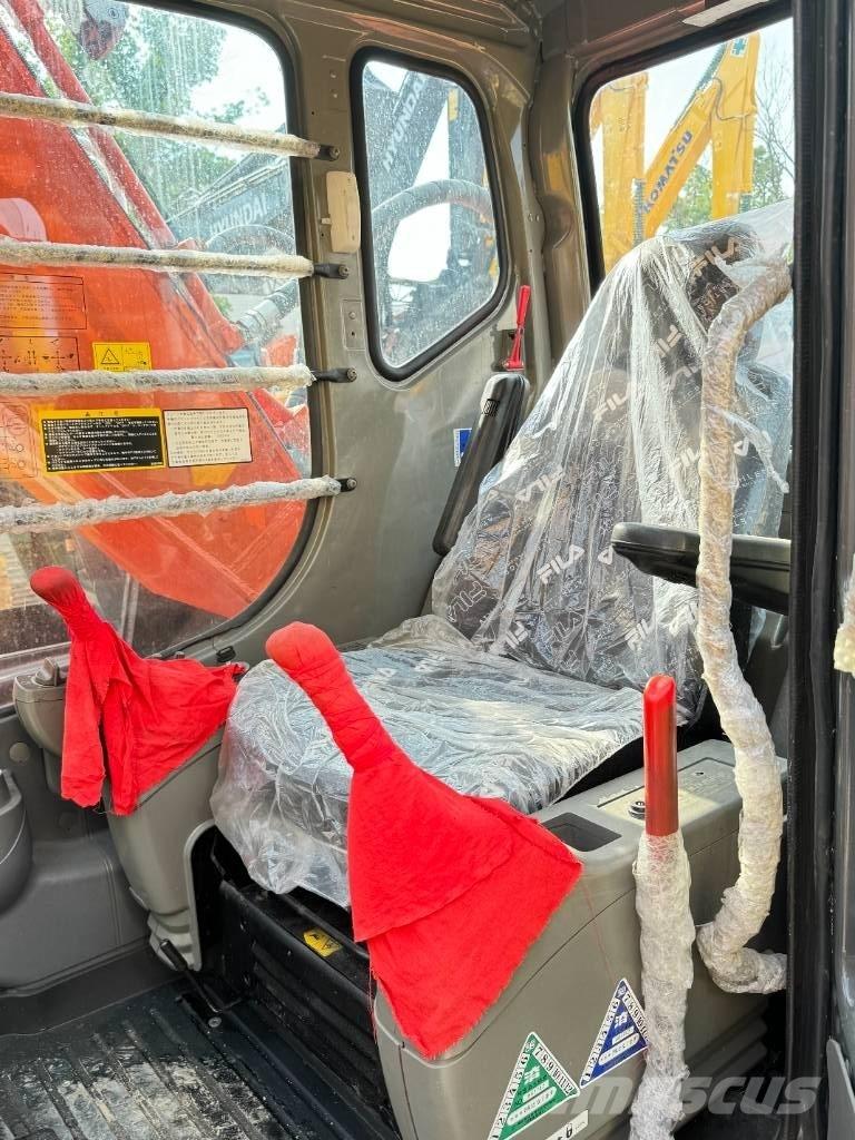 Hitachi ZX 200 Lánctalpas kotrók