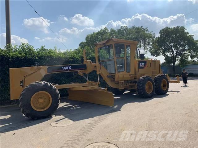 CAT 140K Gréderek