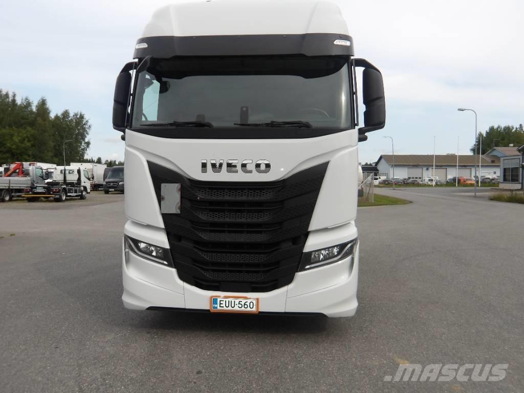 Iveco AS 440 STX Nyergesvontatók