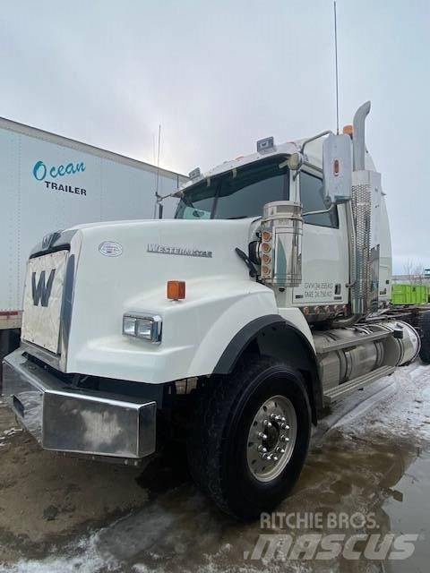 Western Star 4900SB Nyergesvontatók