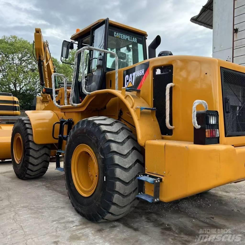 CAT 966 H Gumikerekes homlokrakodók
