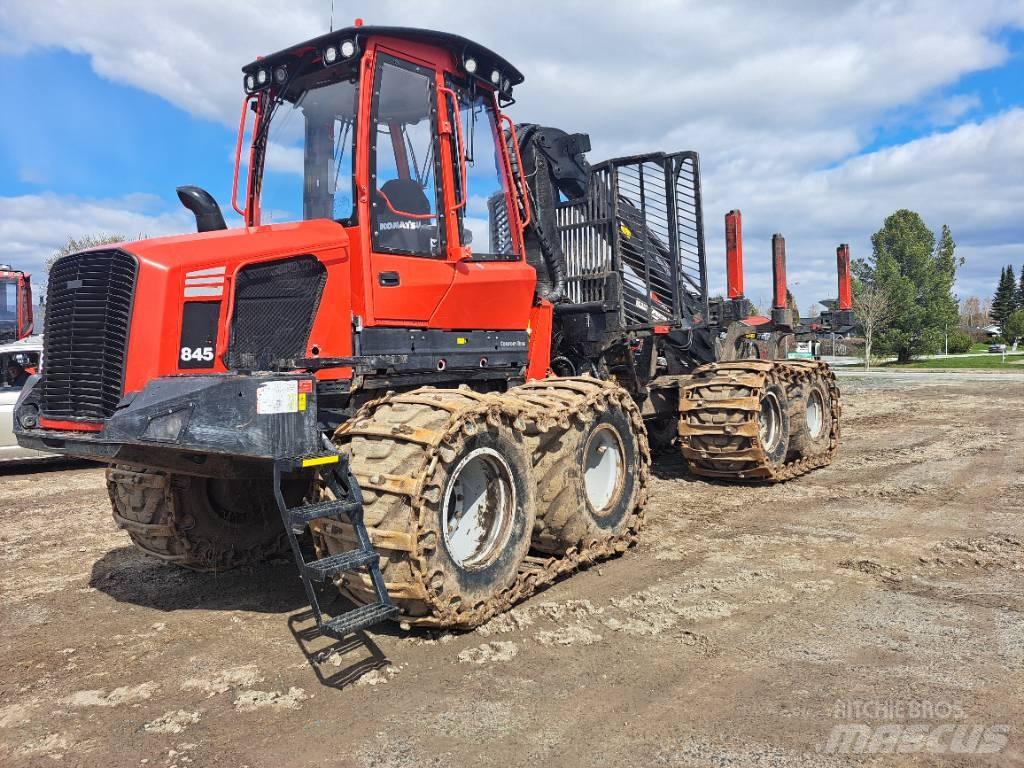 Komatsu 845 Kihordók