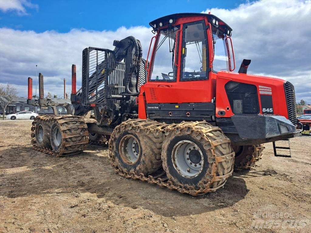 Komatsu 845 Kihordók