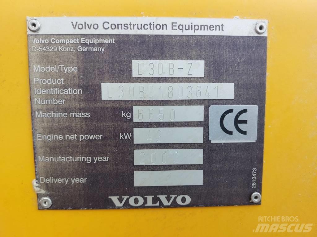 Volvo L 30 B Gumikerekes homlokrakodók