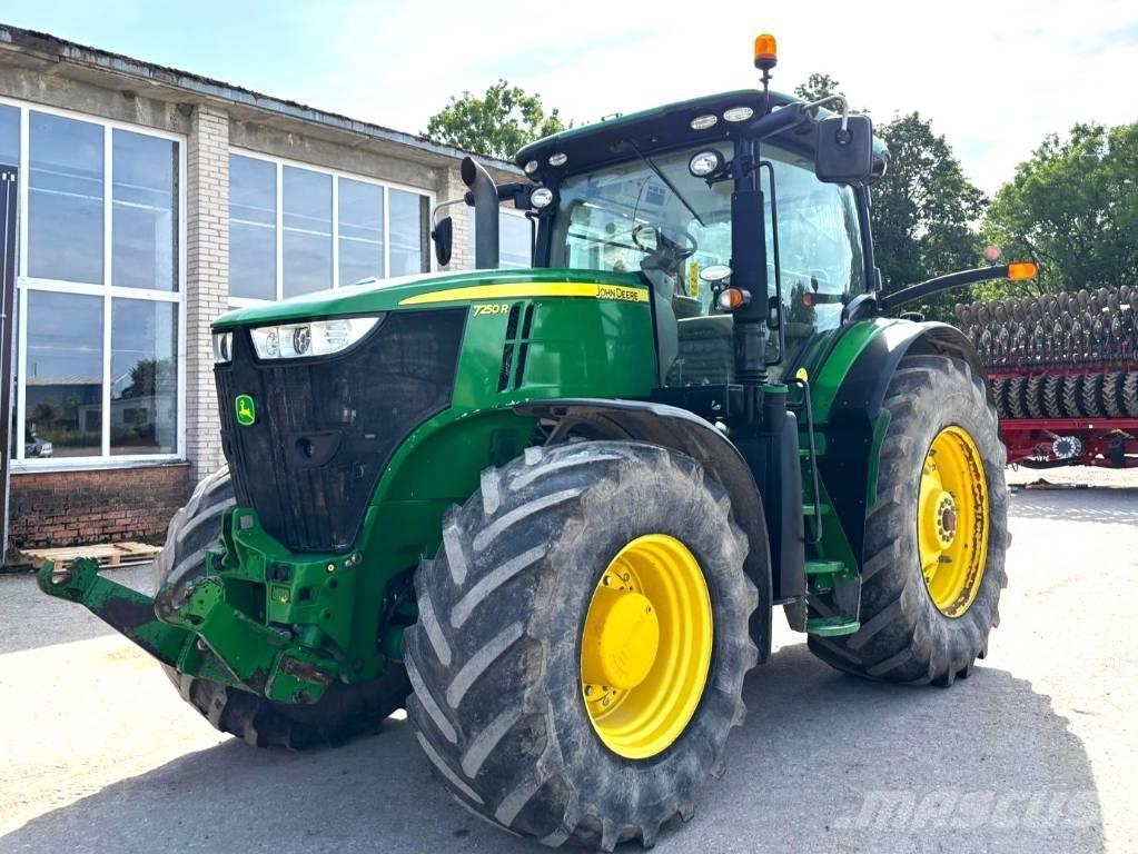John Deere 7250 R Traktorok