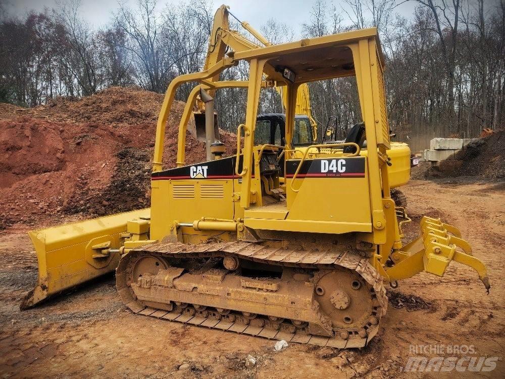 CAT D 4 C lánctalpas dózerek