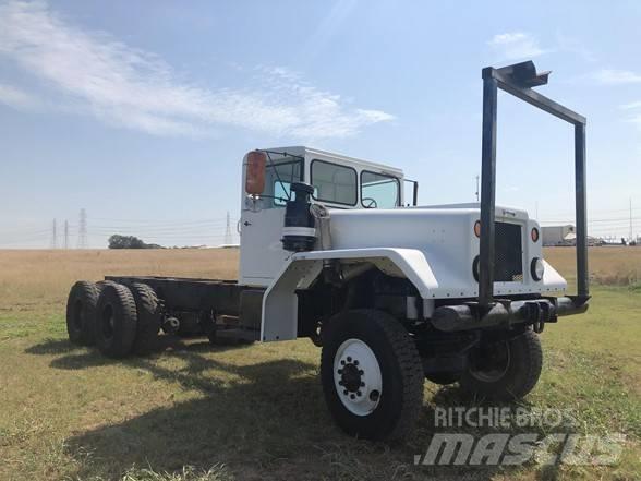 Diamond T M13 Fülkés alváz