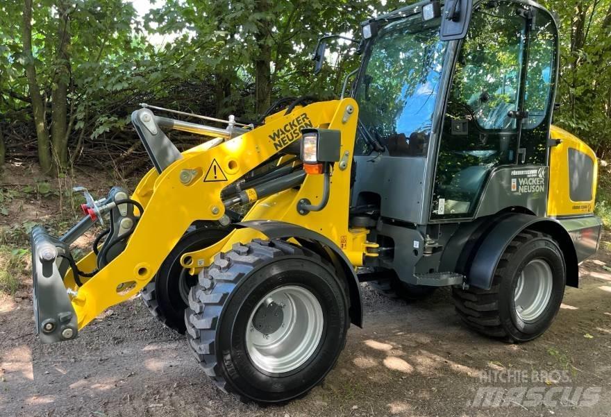 Wacker Neuson WL32 Gumikerekes homlokrakodók