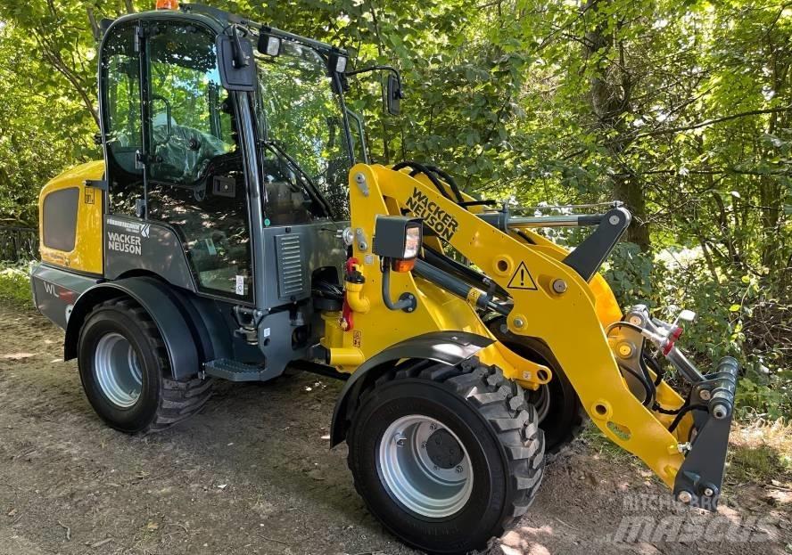 Wacker Neuson WL32 Gumikerekes homlokrakodók