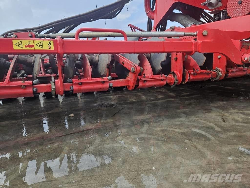 Horsch Pronto 8 DC Sorvetőgép