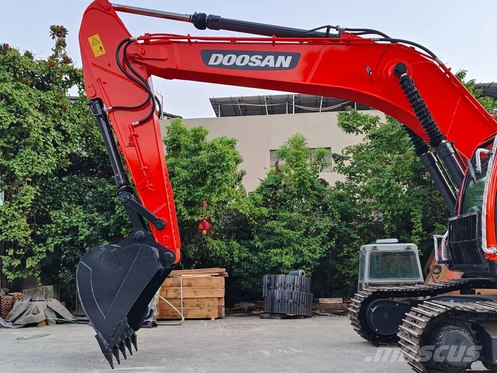 Doosan DX300LC-9C Lánctalpas kotrók
