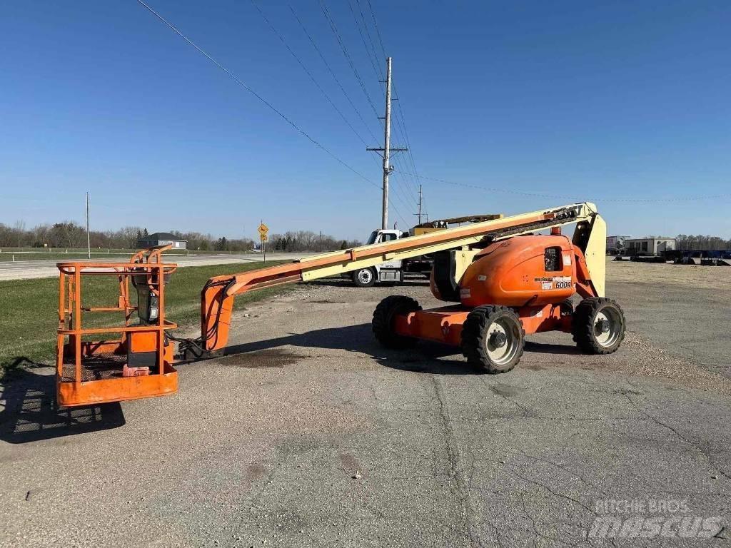JLG 600A Karos emelők