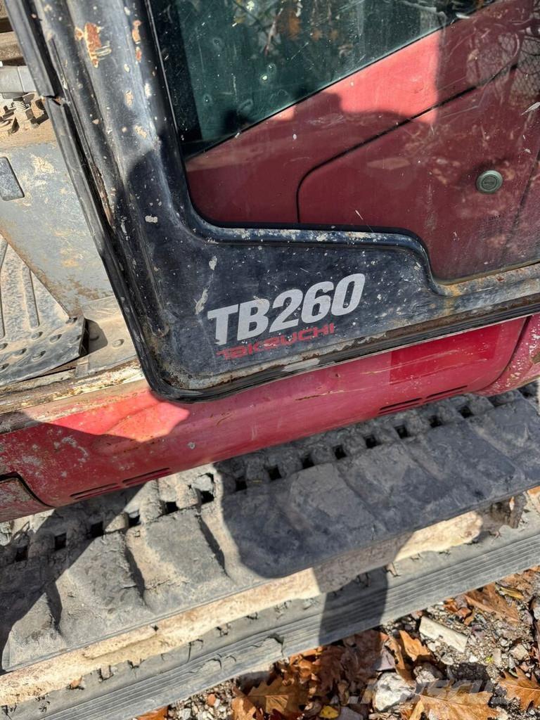 Takeuchi TB260 Mini kotrók < 7t