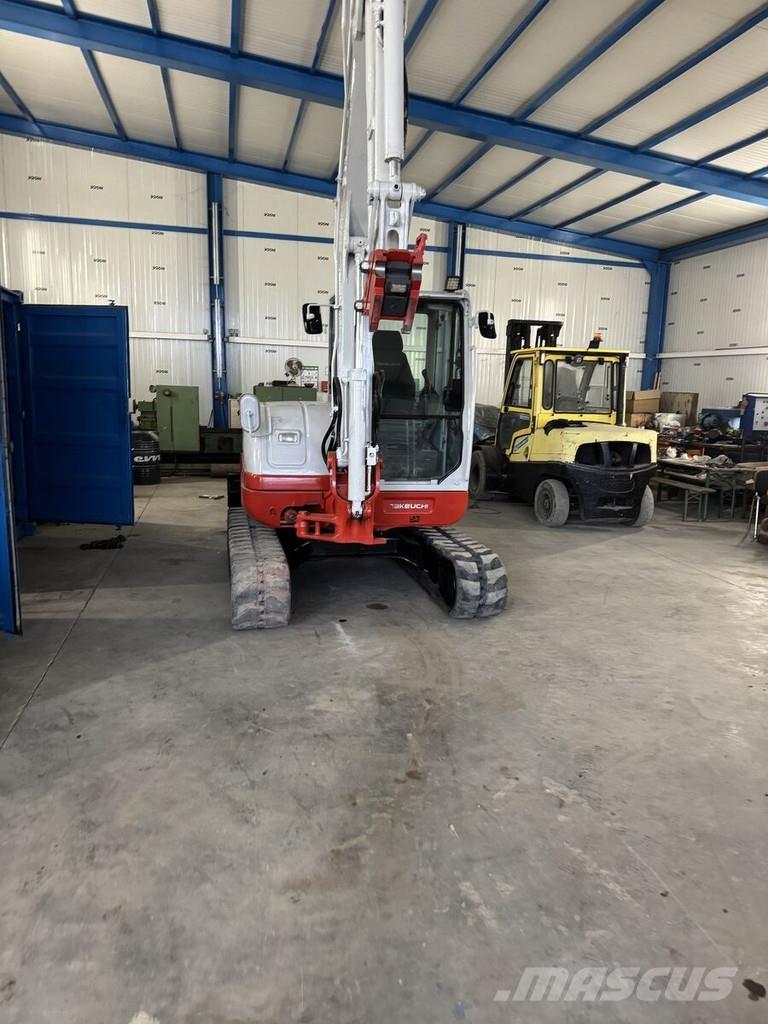 Takeuchi TB260 Mini kotrók < 7t