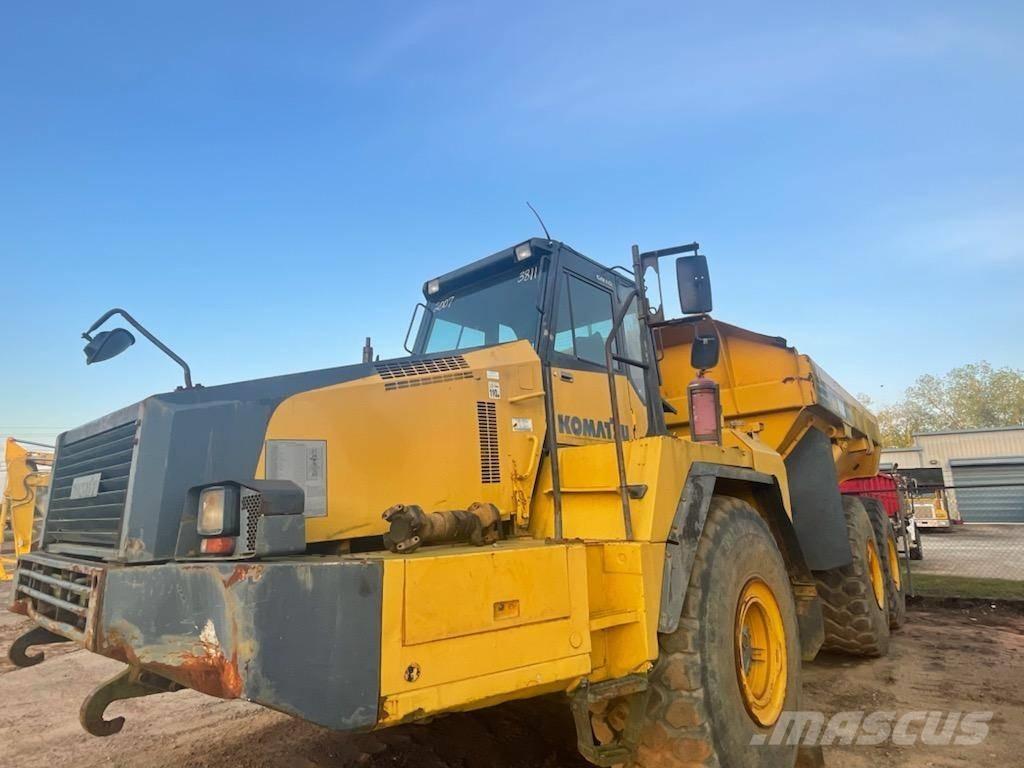 Komatsu HM 400-2 Csuklósdömperek