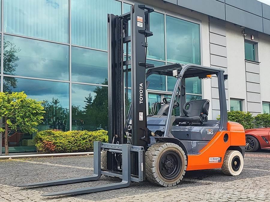 Toyota 02-8FDF30 Dízel targoncák