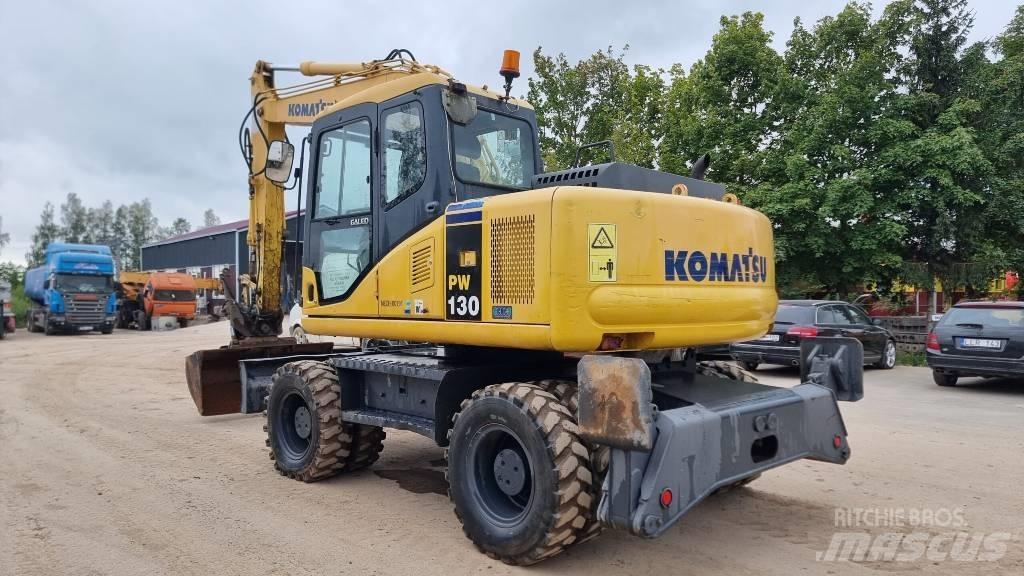 Komatsu PW 130-7K Gumikerekes kotrók