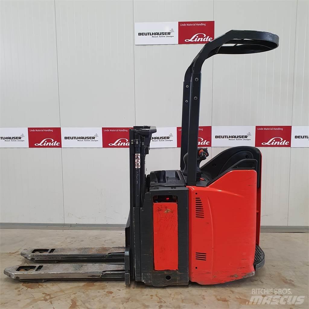 Linde D12SP Gyalogkíséretű targonca