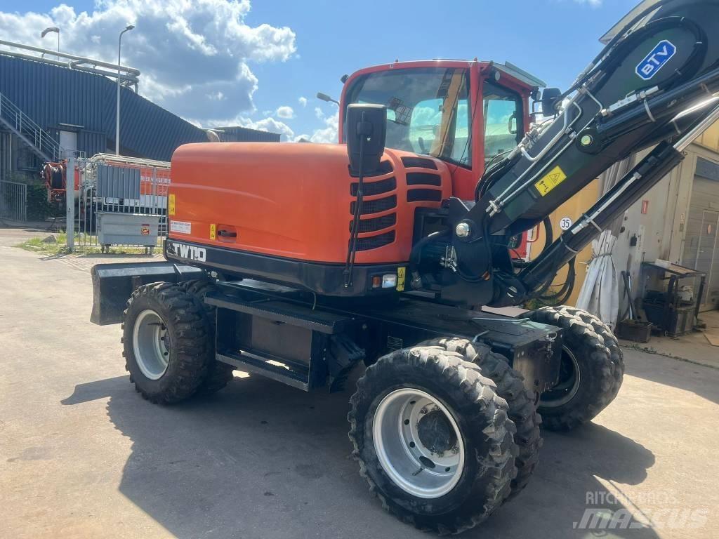 Schaeff TW 110 Gumikerekes kotrók
