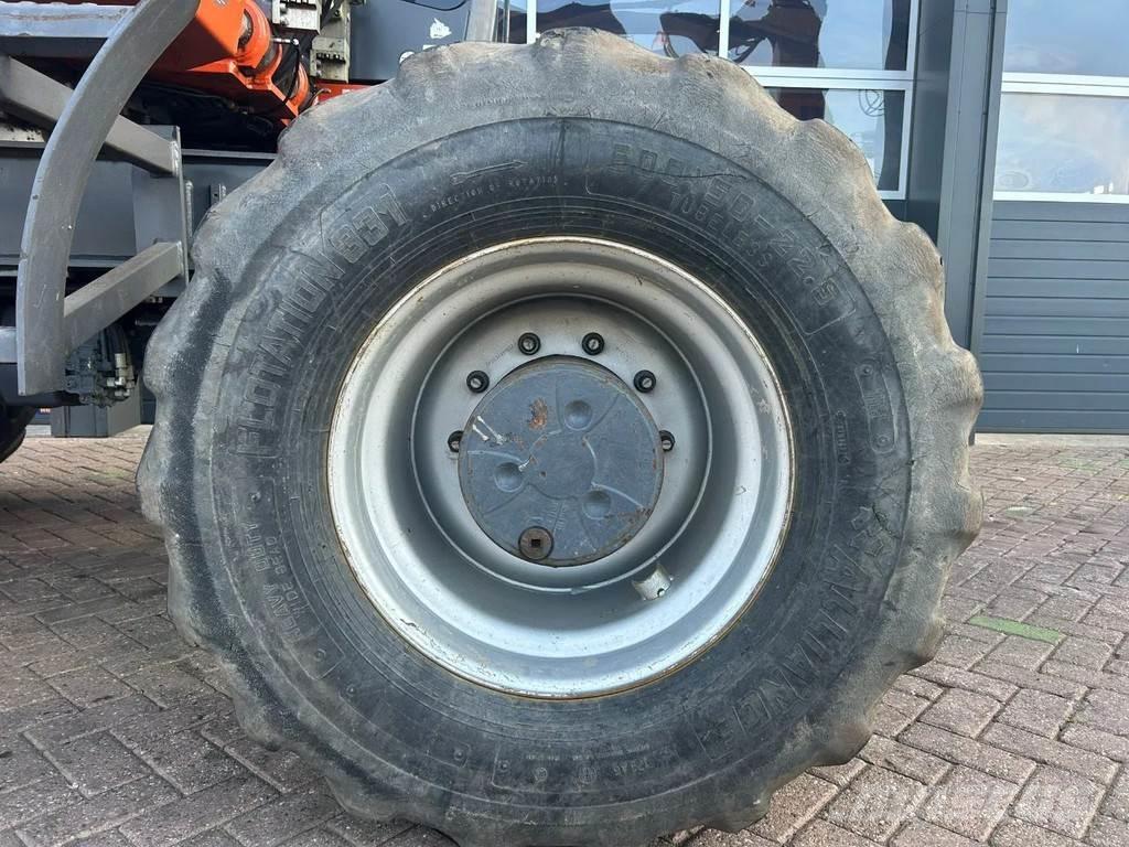 Atlas 140W Gumikerekes kotrók